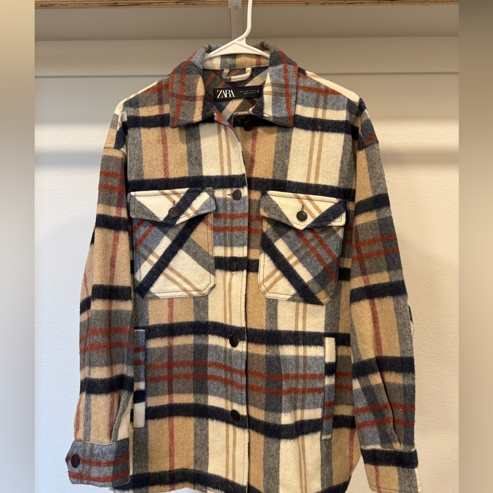 Zara plaid shacket in brown, blue, red, and cream 🤎